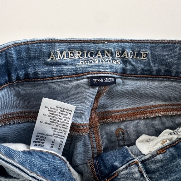 American Eagle Light Wash Ripped Skinny Jeans/Jeggings - Picture 2 of 4